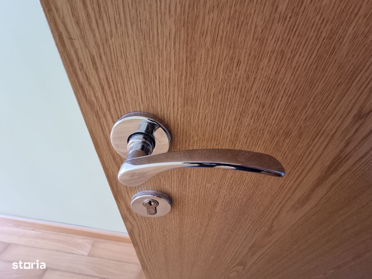 Chirie sau Vânzare - Vila Mare 3 Apartamente + Buncăr – Privat Afacere - Poză 19