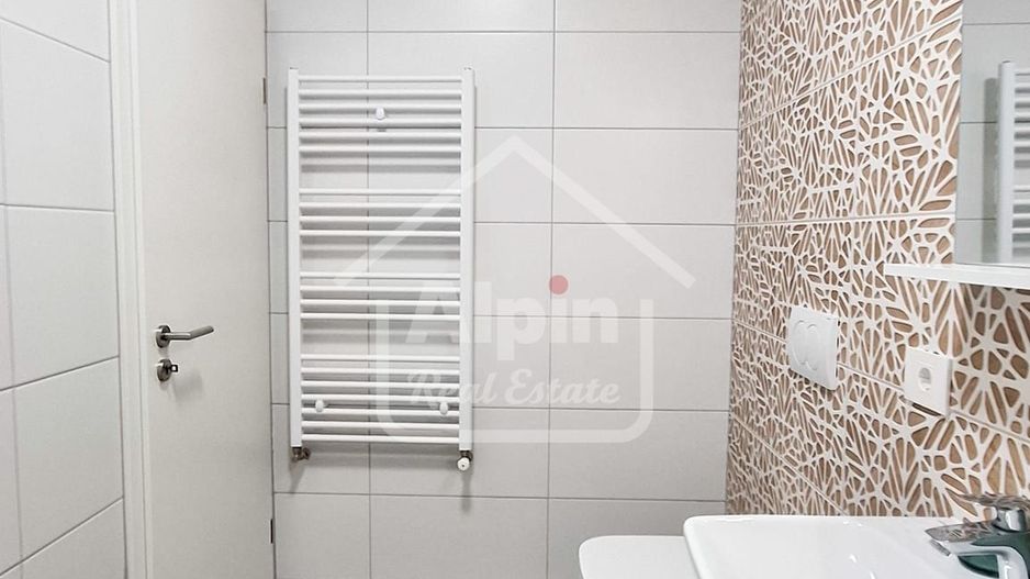 Proprietate Deosebita In Vila - Poză 26