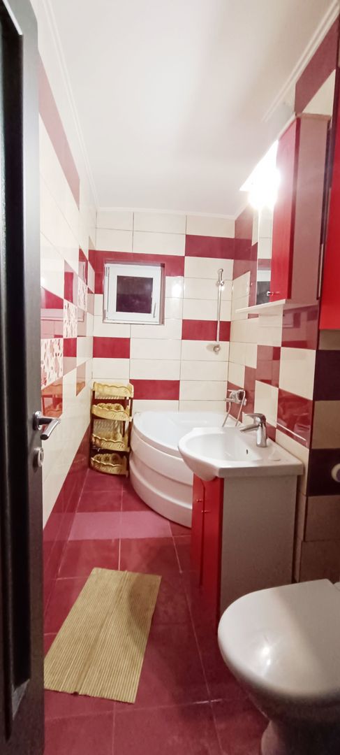 Apartament cu 3 camere pretabil birou sau locuinta in Brasov - Poză 7