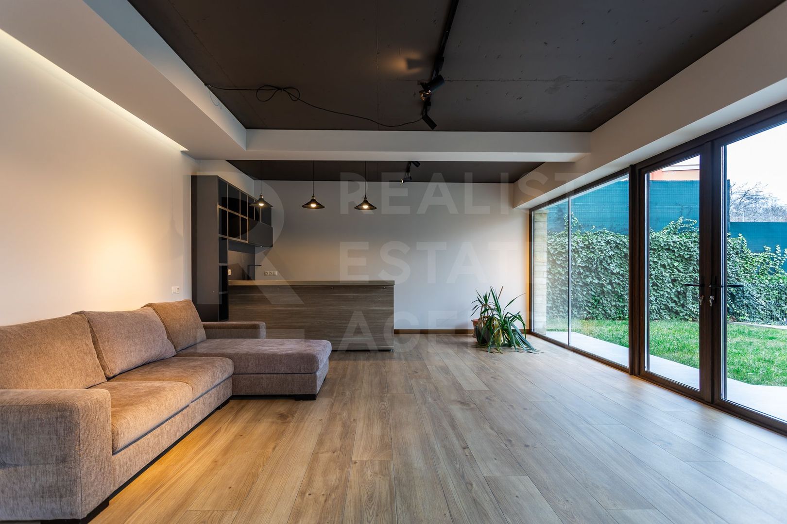 Chirie casa, 5 camere, strada Nicolae Testemiţeanu, Centru - Poză 36