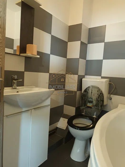 Apartament cu 3 camere, cu 2 etaje în Centru - Poză 8