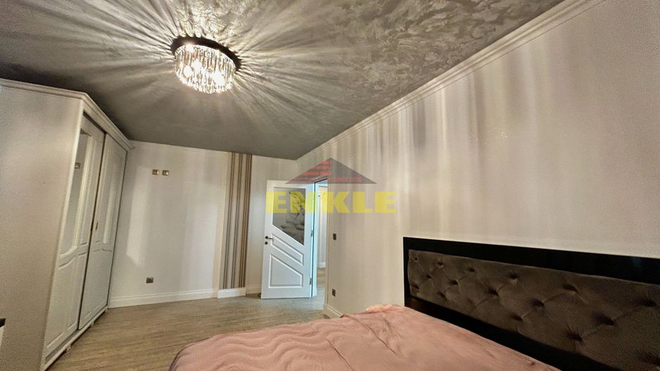 De vanzare apartament cu 3 camere, zona Piata Mare. - Poză 6