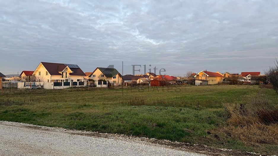 Teren intravilan 1150 mp de vanzare in Cihei - Poză 1