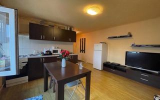 Apartament luminos cu 2 camere, la mansardă, în zonă căutată - Poză 2