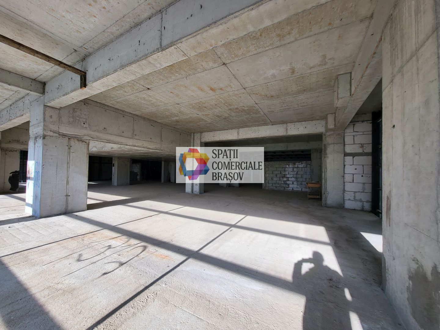 Clădire mixta -3600 mp - Poză 27