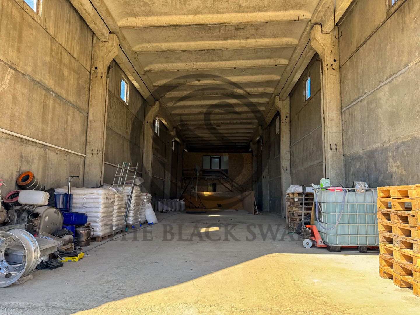 Teren 31.000 MP + Constructie 800 MP de vanzare | Valenii de Munte - Poză 11