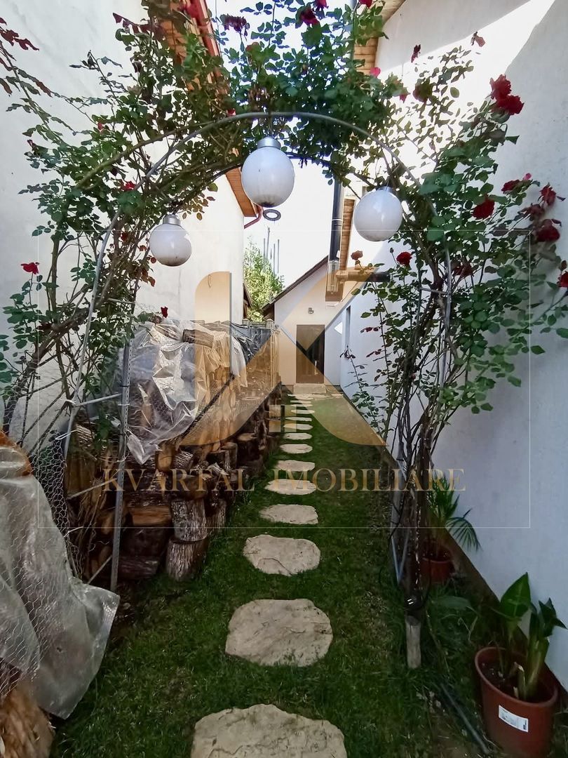 Casă la cheie la preț de apartament , 200mp Teren, garaj . Bujac! - Poză 2