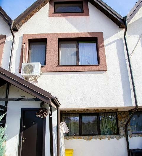 Casă complet mobilată P+1+M - Curte şi loc de parcare- - Poză 15