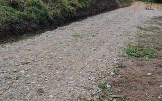 Teren de vânzare în Hamba | 1.740 mp | cu utilități și ieșire la râu - Poză 8