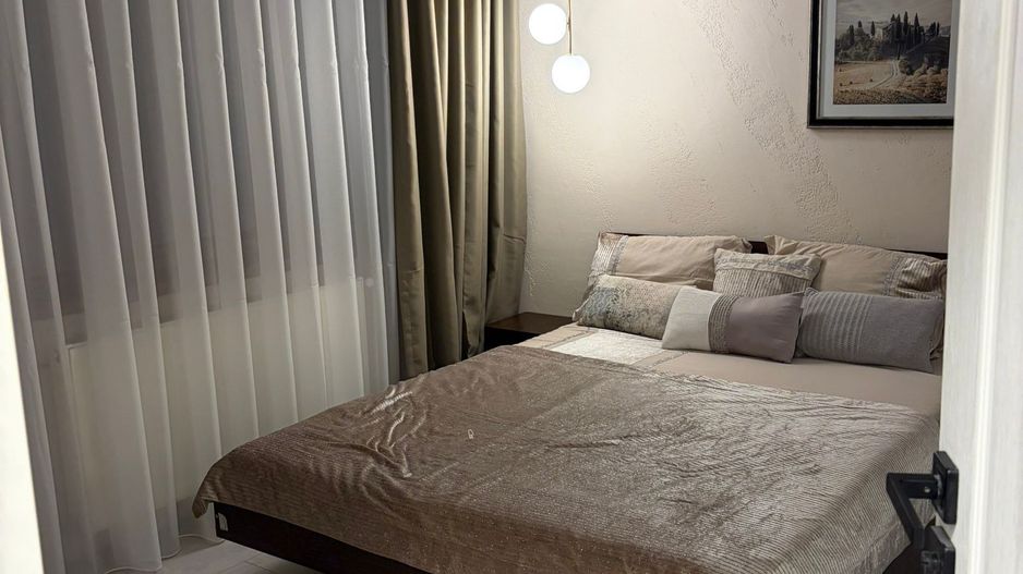 De inchiriat apartament cu 2 camere zona centrala - Poză 8