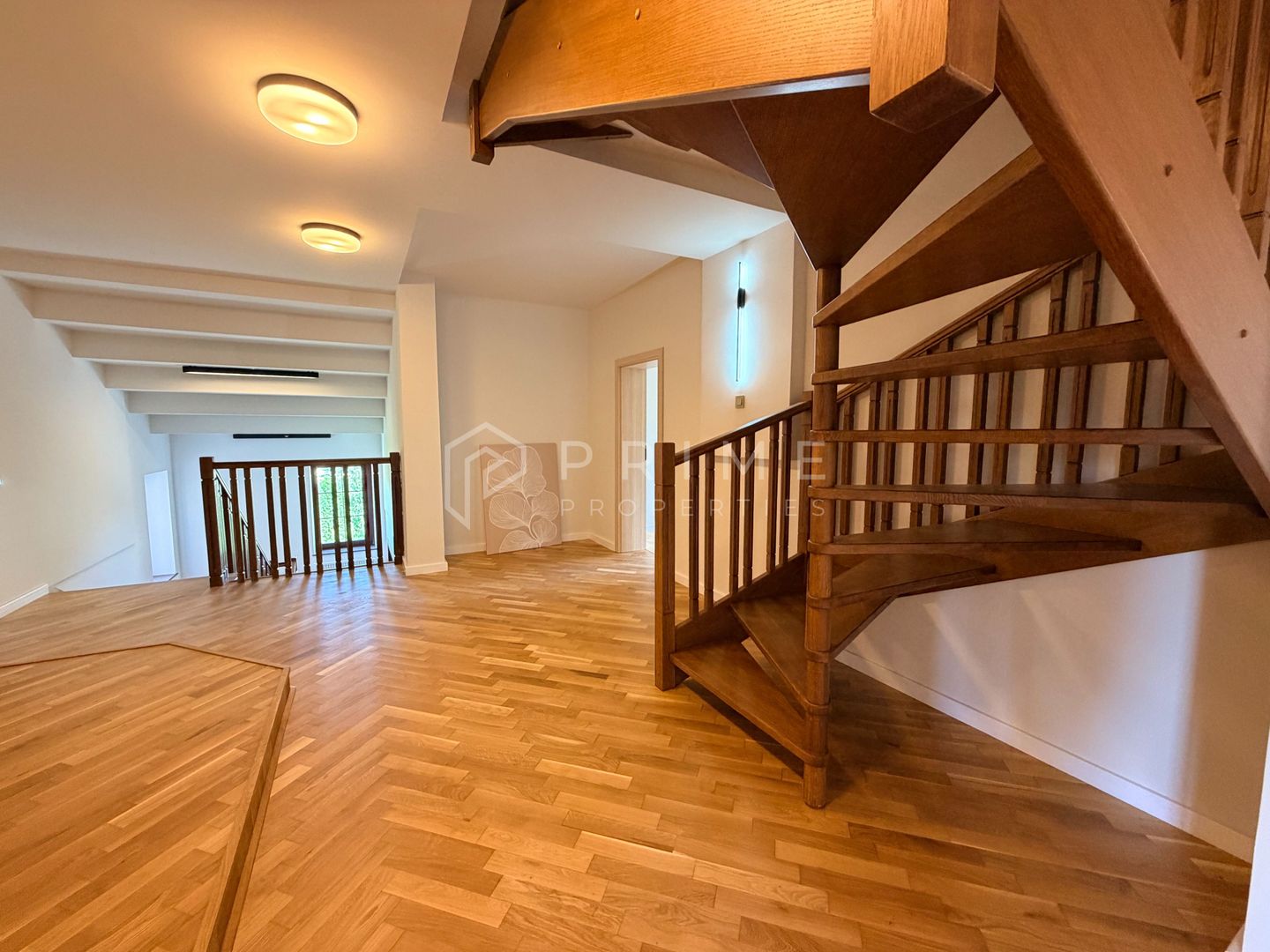 Spațiu de birouri PREMIUM | 160 mp | Vila renovată | Platou | Parcare - Poză 1