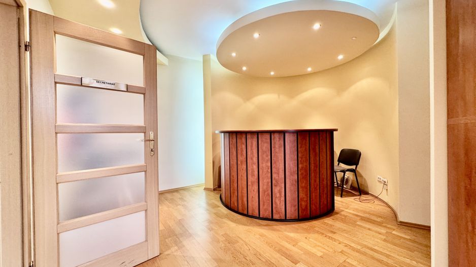 Spațiu pentru birouri langa Funshop Buziașului - Poză 16