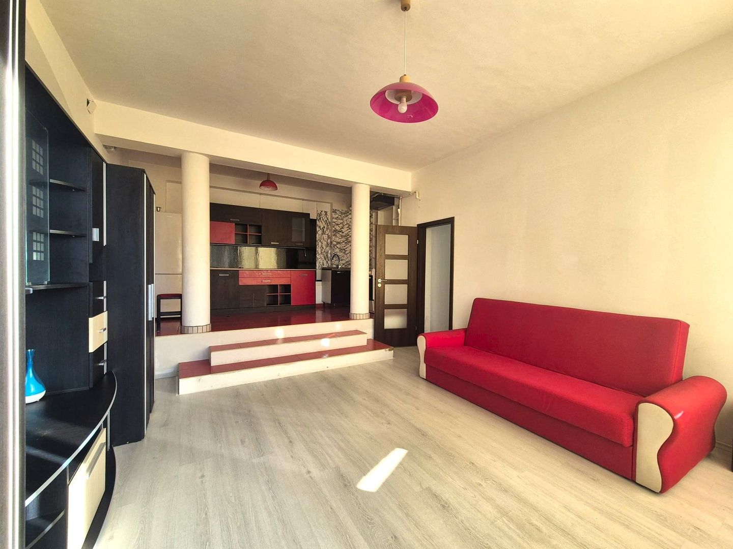 Apartament la casă cu grădină - Poză 7