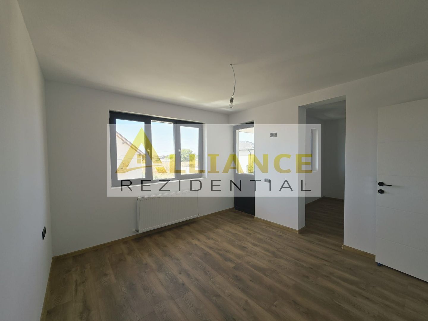 Casă individuală P+1+Pod | 4 Camere | 2 Bai  | 430MP- Comuna Berceni - Poză 5