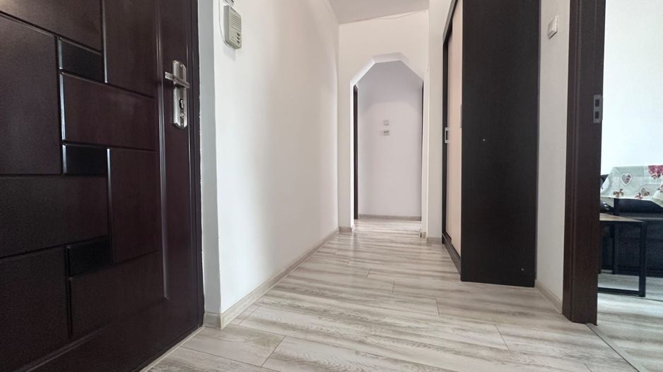 Renovat! Inchiriere apartament cu 2 camere in micro 4 - Targoviste - Poză 9