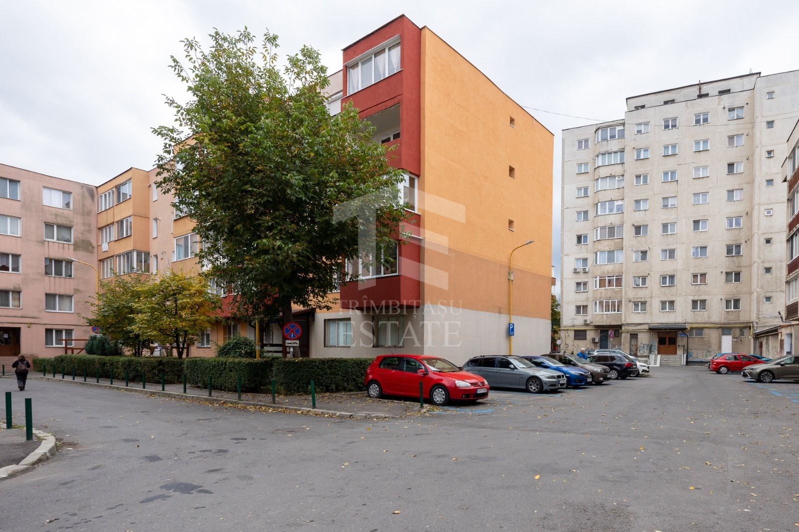 Triaj-Coresi-3 camere+2 bai-70 mp utili NERENOVAT - Poză 23