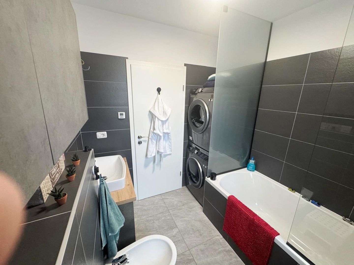 Apartament cu 3 camere in bloc nou - Poză 8