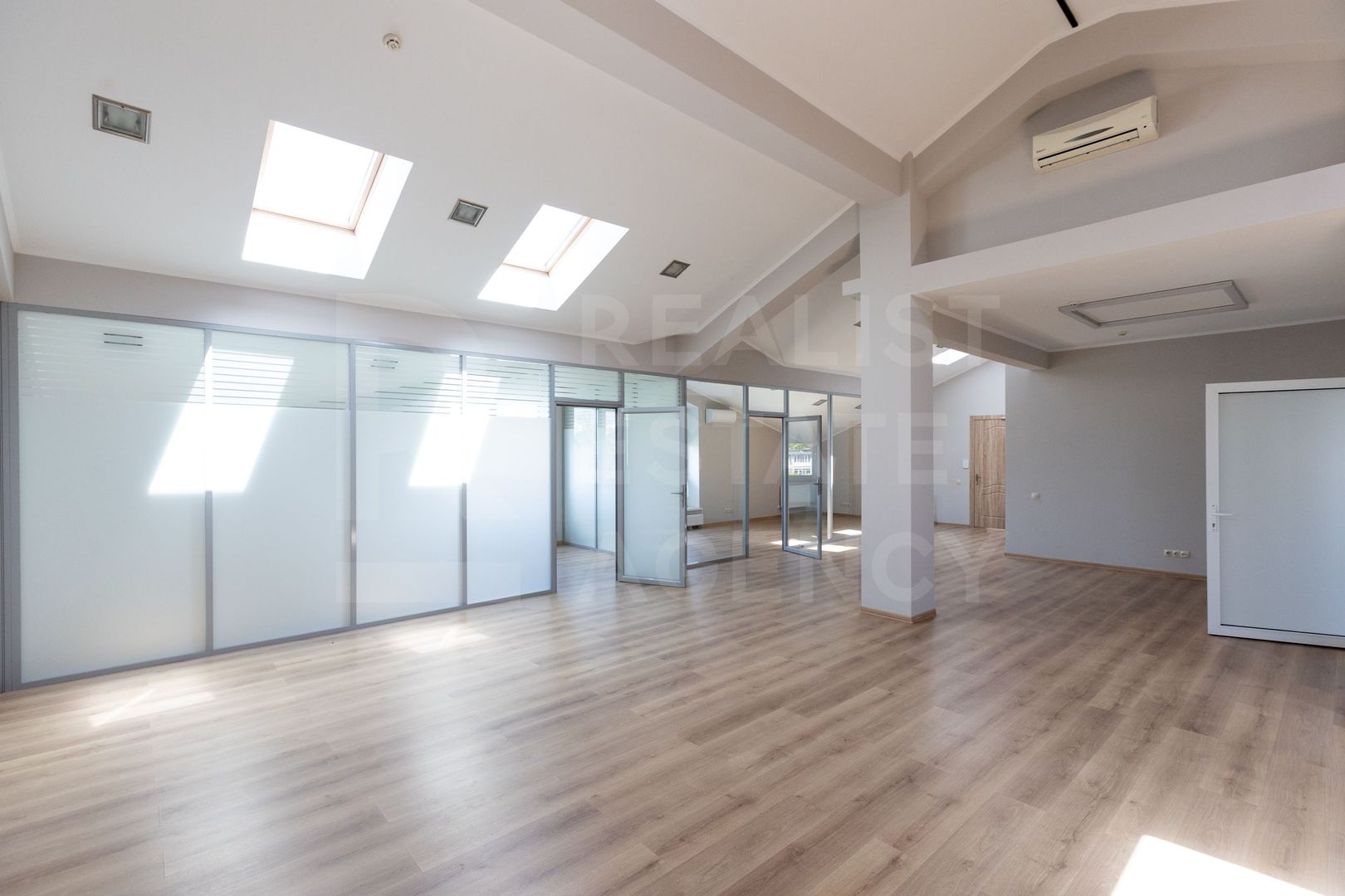 Chirie, spațiu de birouri, 505 mp, strada Mitropolit Bănulescu-Bodoni, - Poză 28