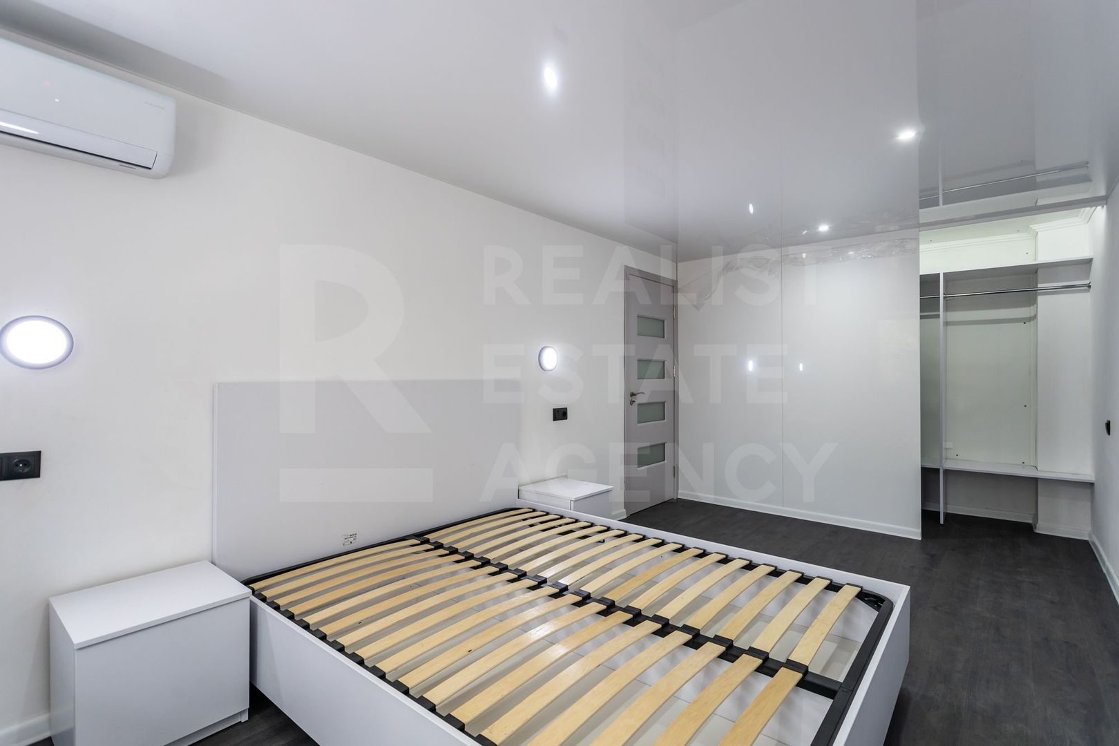 Vânzare, casă, 2 camere, str. Stejarilor, Vadului Vodă - Poză 6