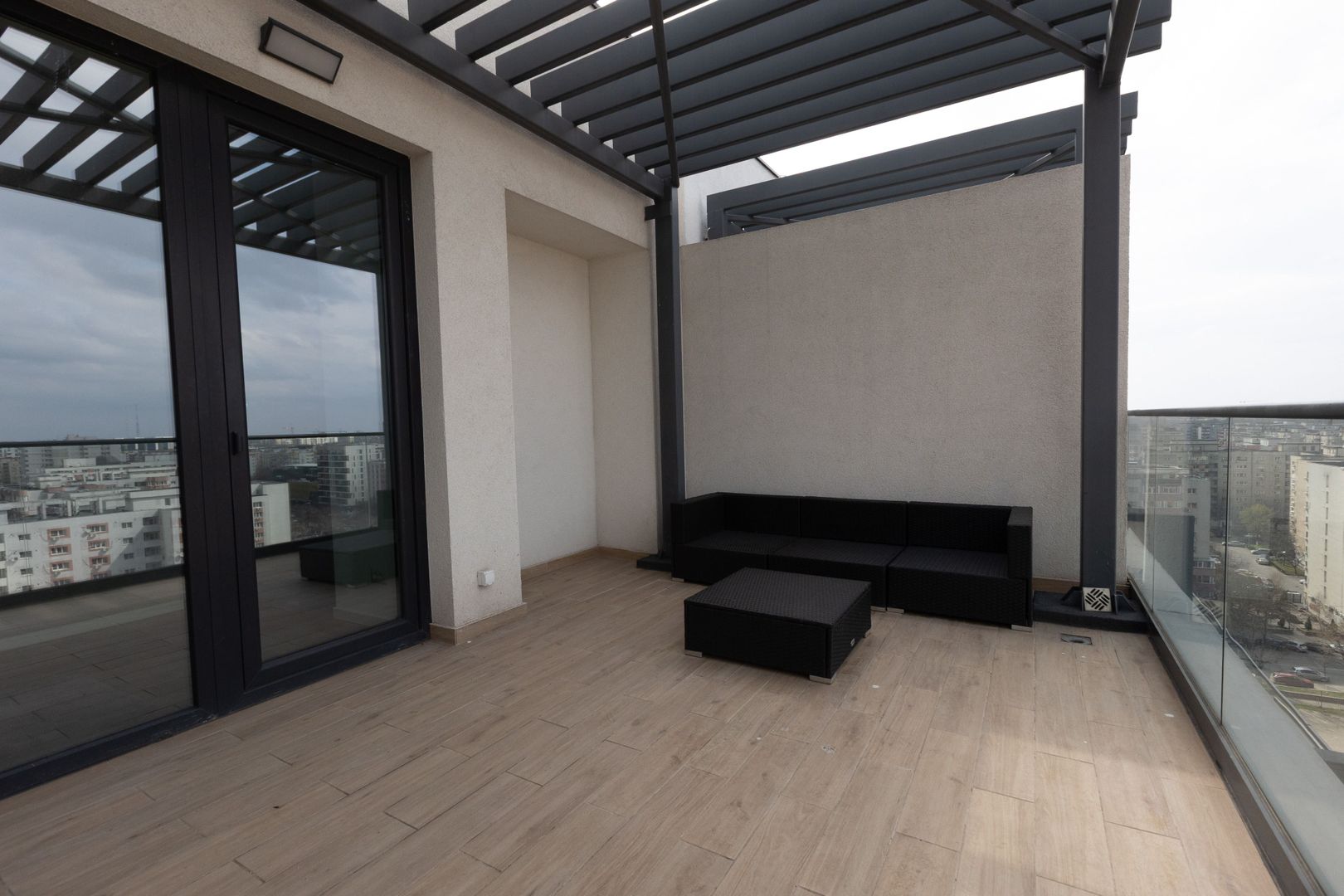 De Inchiriat Apartament 3 Camere de Lux, pe 2 Nivele, Sebastian sect.5 - Poză 32