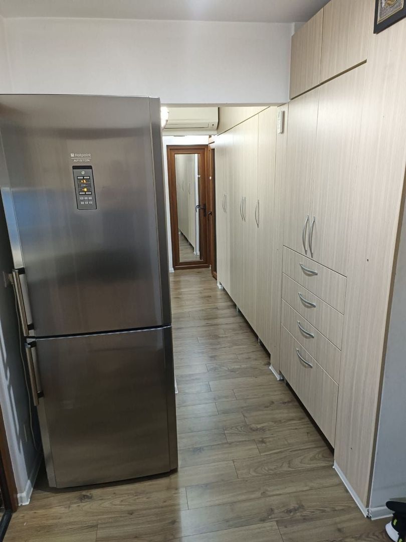 Vanzare - apartament cu 3 camere, etaj intermediar -  Siderurgistilor - Poză 4