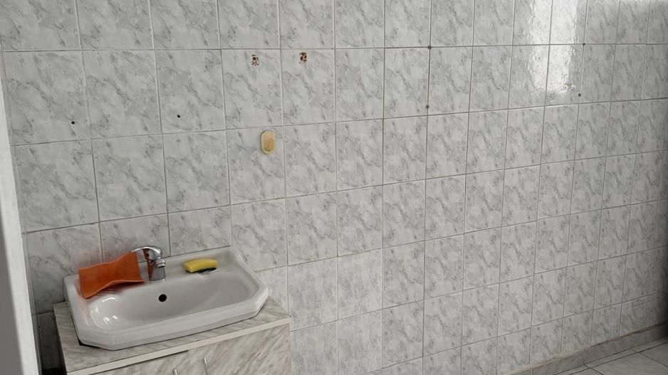 De închiriat: apartament 3 camere - nemobilat - ideal birou - Gorjului - Poză 14