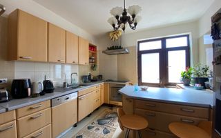 CASA DEOSEBITA APROAPE DE PROMENADA IN EUROCARTIER - Poză 6