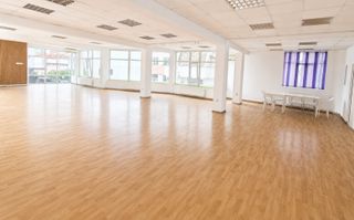 Inchiriere spatiu comercial-sala diverse Centru Pitesti - Poză 1