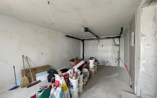 Casă individuală cu garaj-Moșnița Veche - Poză 16