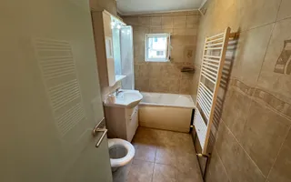 Disponibil imediat. Etaj 1. Centrala proprie. Vedere pe 2 parti. - Poză 16