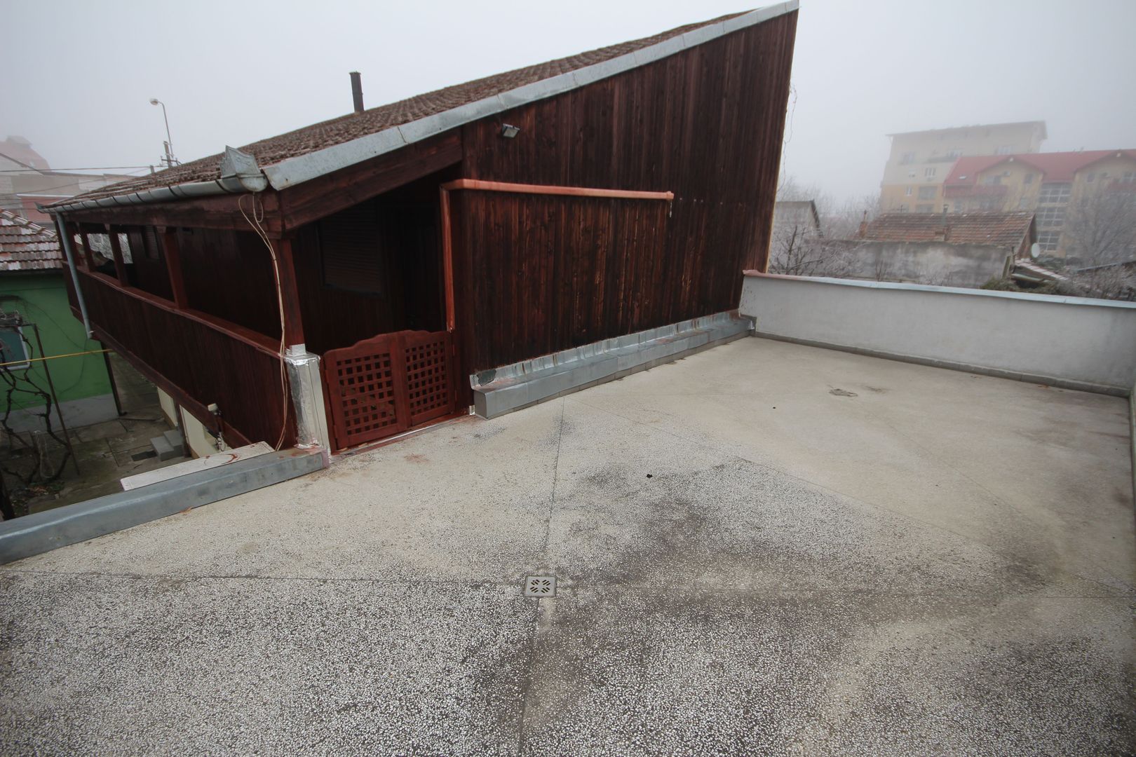 Imobil  cu destinatie mixta - Poză 47