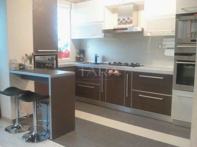 Apartament cu 4 camere de vânzare în zona Europa - Poză 3