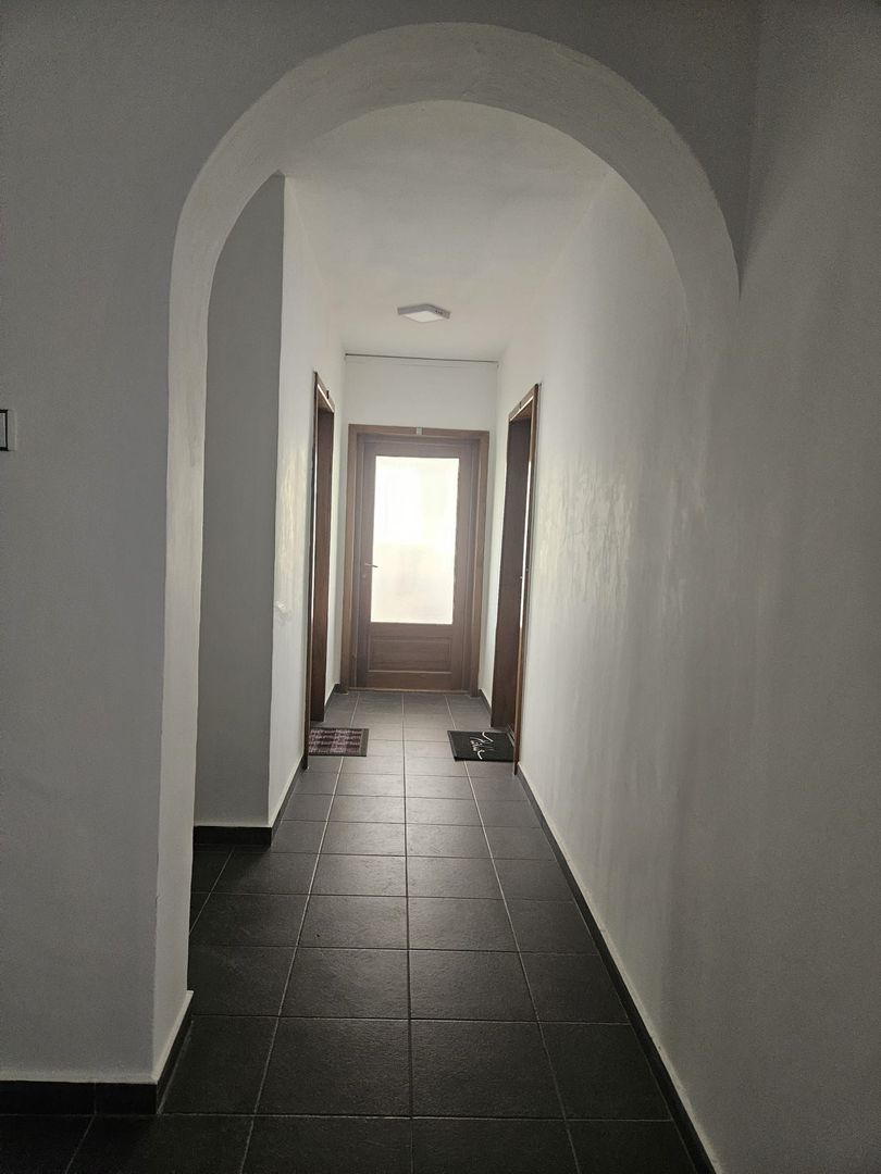 Spatiu ptr. Birouri - Poză 1