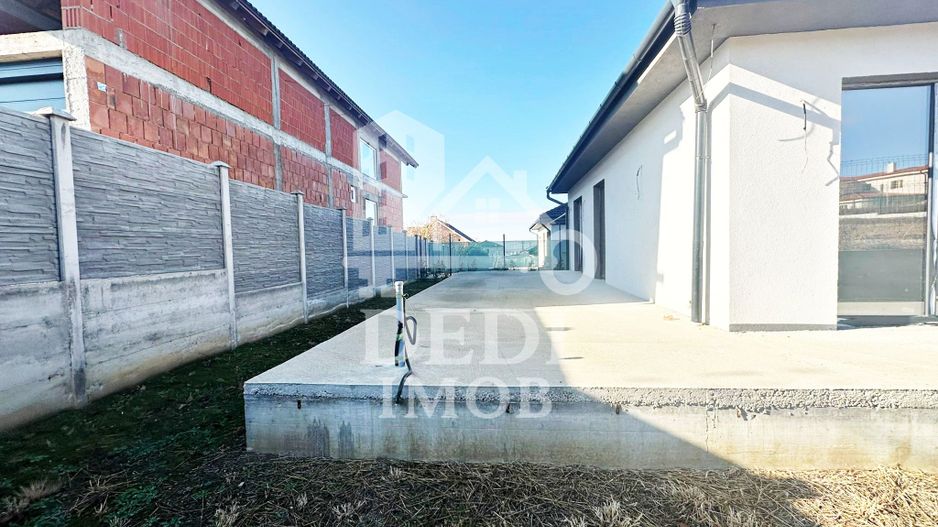 Casă de vânzare cu 4 camere in Oncea, Bihor - Poză 16