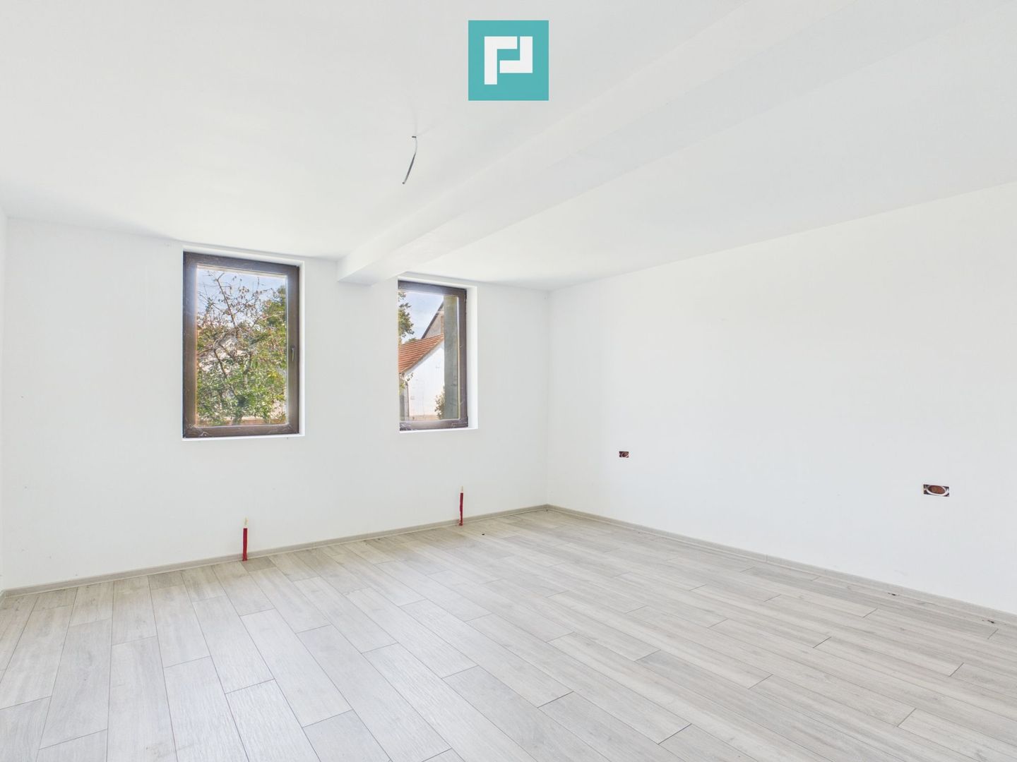 Casă renovată cu 3 camere în Battonya - Poză 10