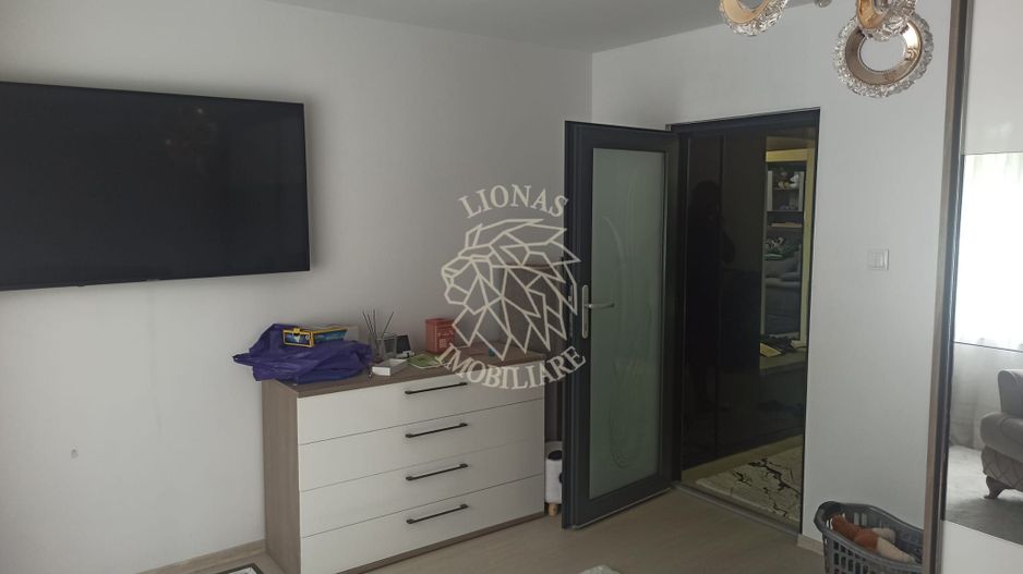 Apartament decomandat 3 camere-Renovat complet-Independentei - Poză 4
