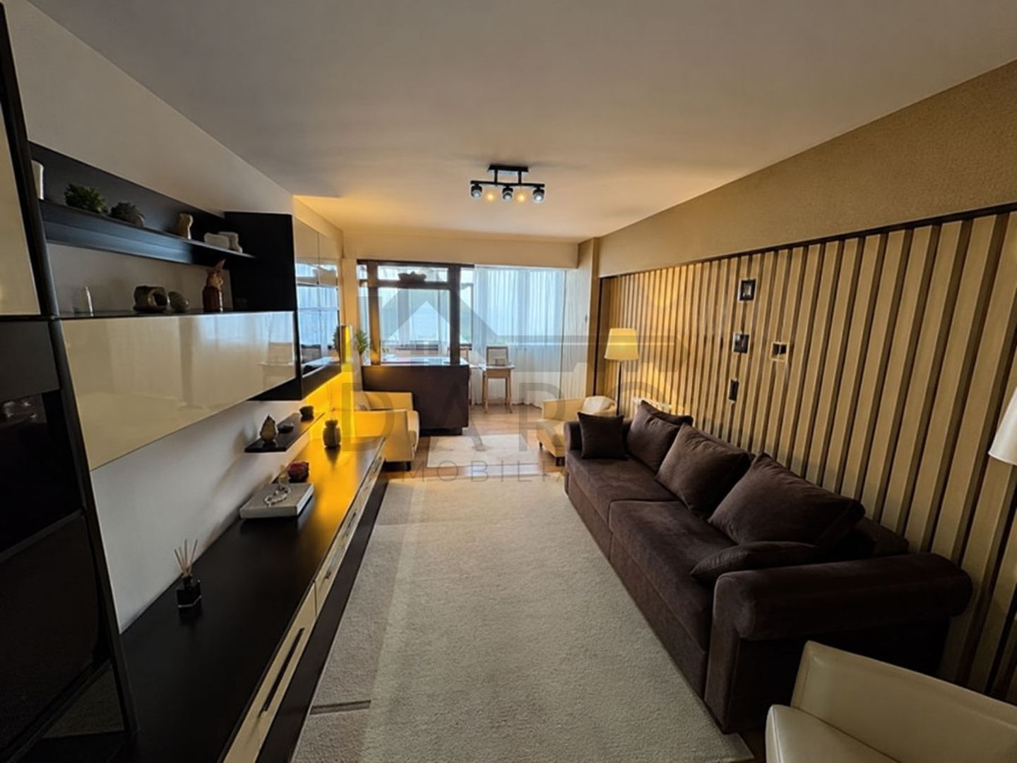 3 camere în Tg. Mureș care arată ca în poze - Poză 1