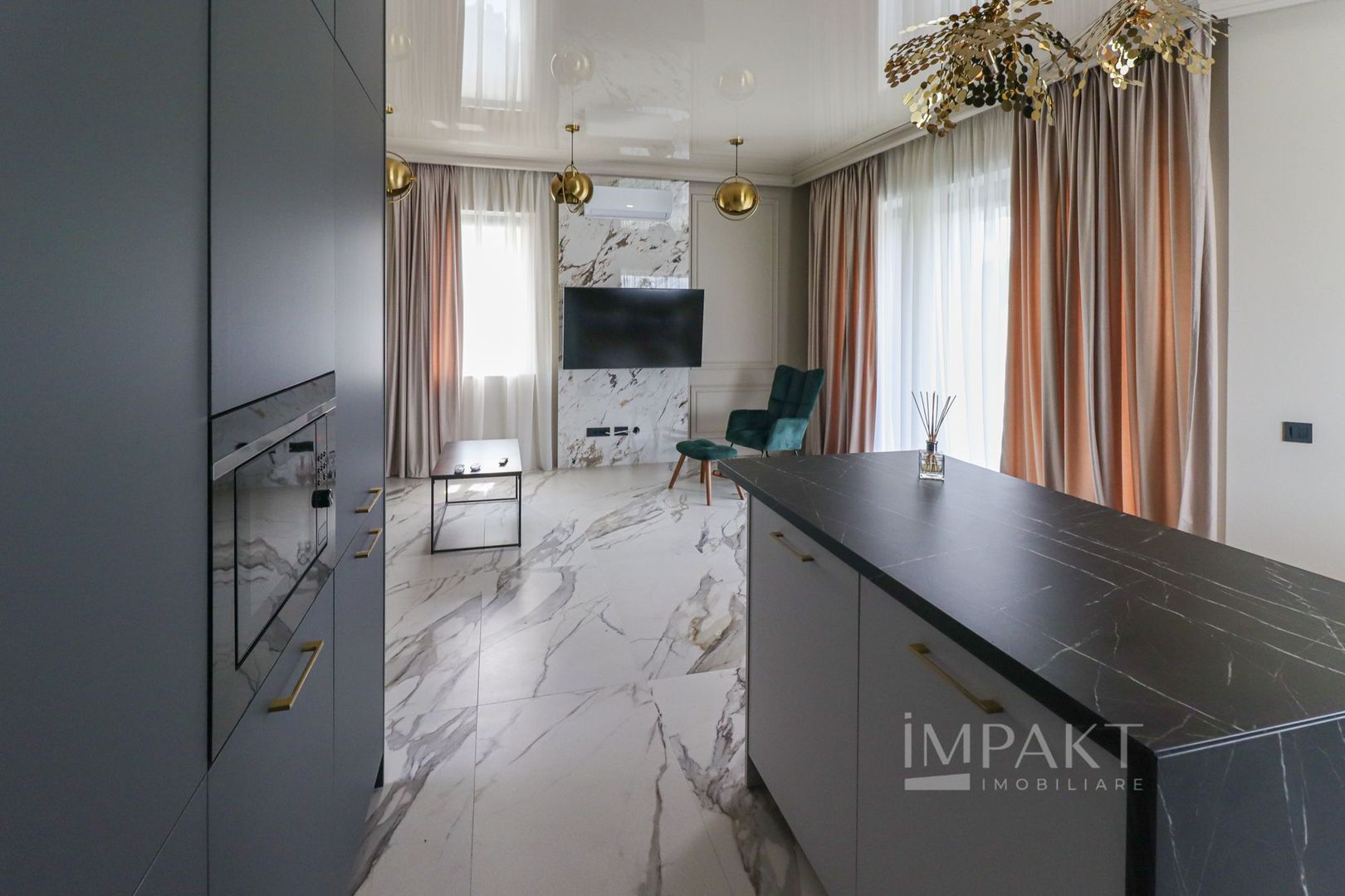 Oportunitate investitie! Vanzare casa cu 3 apartamente in Europa! - Poză 9