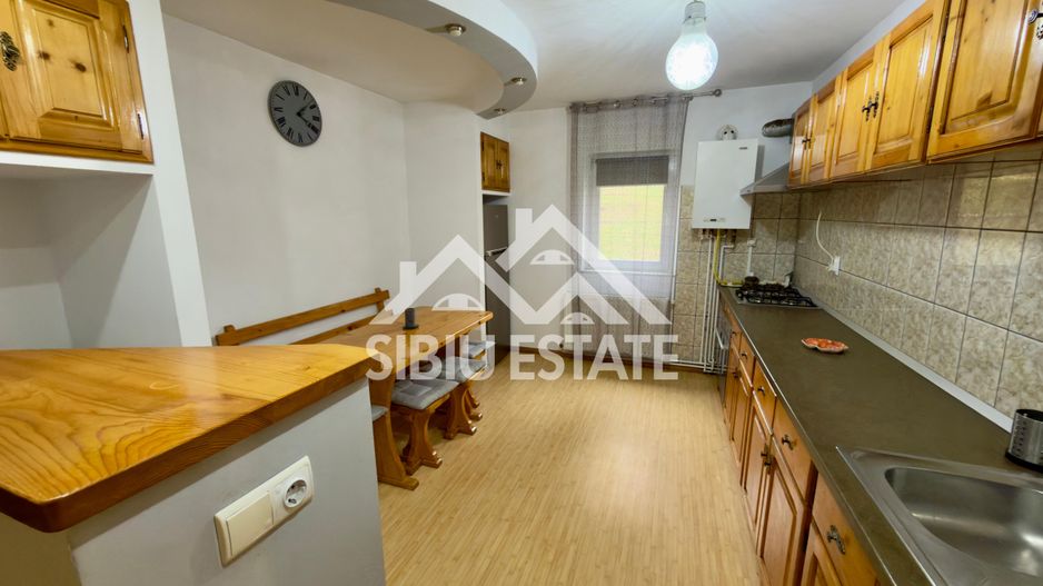 Apartament de închiriat 2 camere decomandat, parter, Vasile Aaron - Poză 3