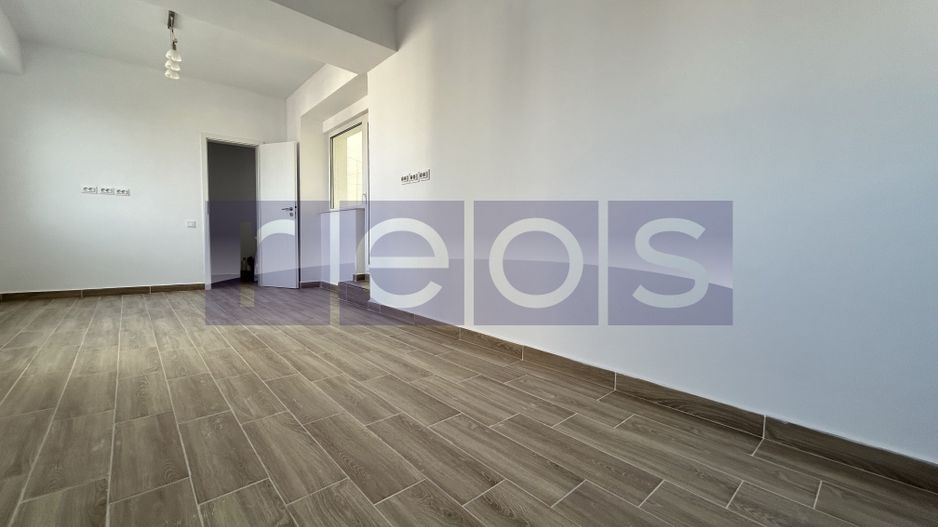 VANZARE TRIPLEX | PIATA VICTORIEI | 6 CAMERE |  244 mp UTILI | - Poză 12