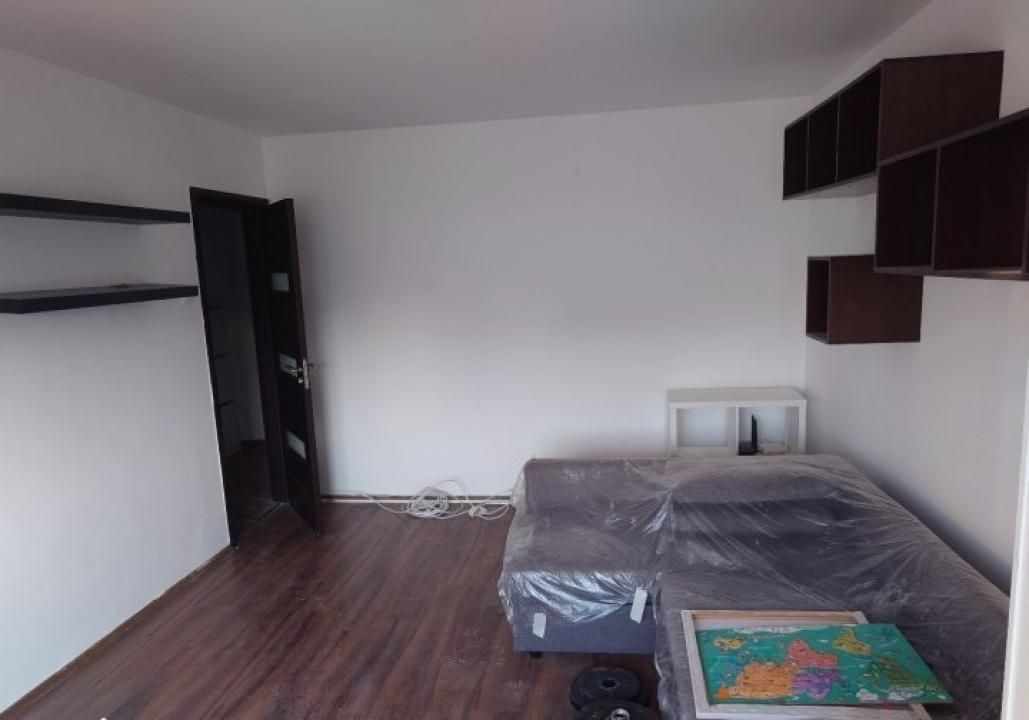 Vanzare Apartament 2 camere, decomandat, boxa, 14 min metrou Dristor - Poză 5