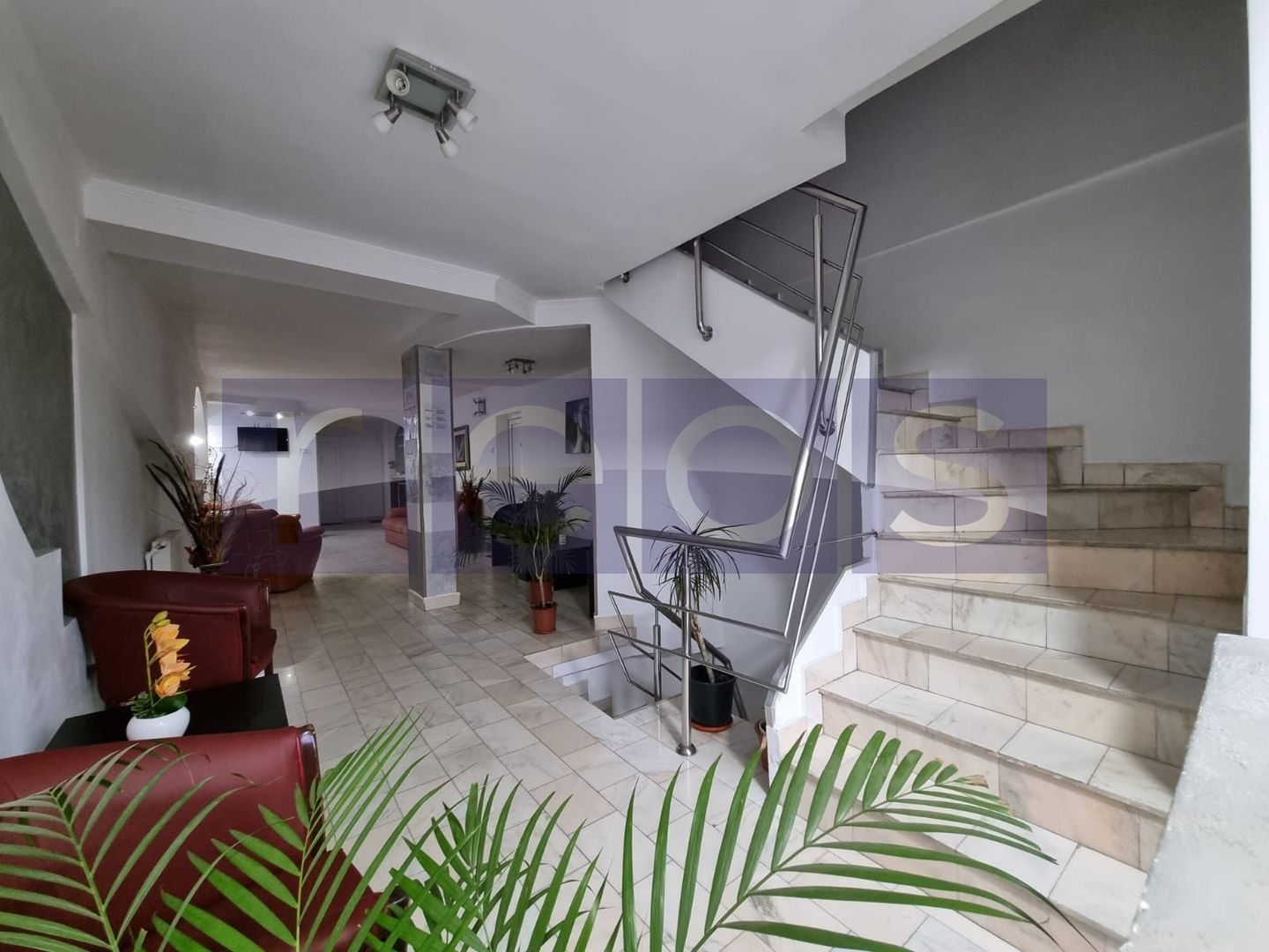 VANZARE HOTEL SI RESTAURANT | 1200MP UTILI | ZONA EROII REVOLUTIEI - Poză 6