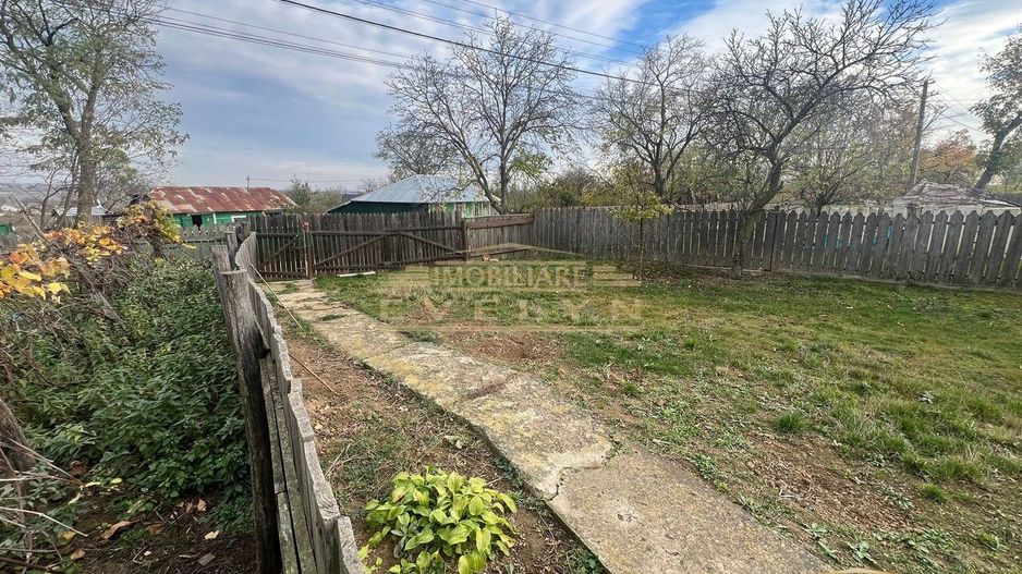 Casa de vanzare + teren, zona Curtesti, pret 55000 euro negociabil - Poză 2