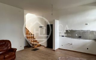 Apartament cu 2 camere de vanzare la curte comuna Subcetate Oradea - Poză 4