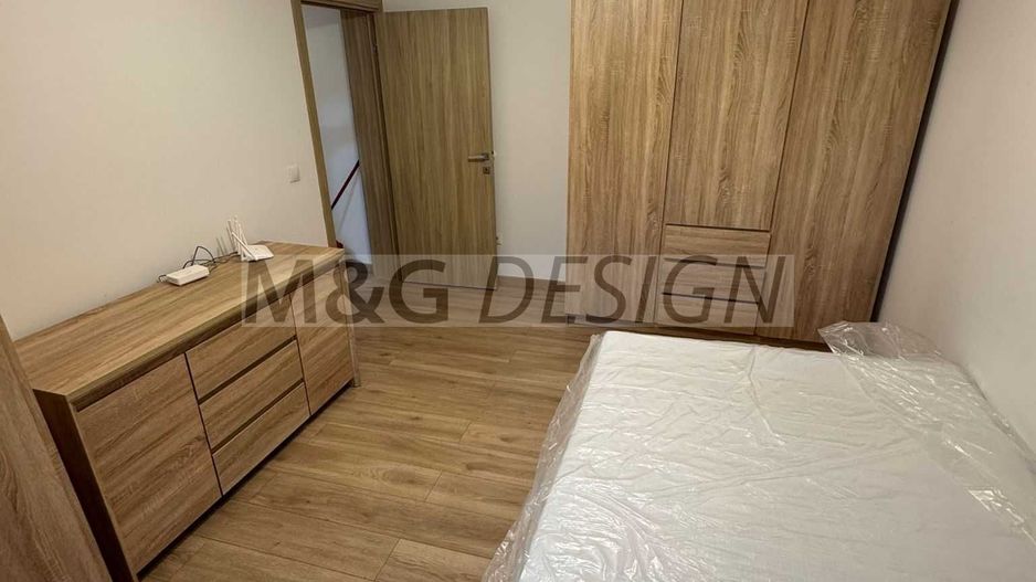 Vand apartament 1 camera,decomandat,32 mp - Poză 1