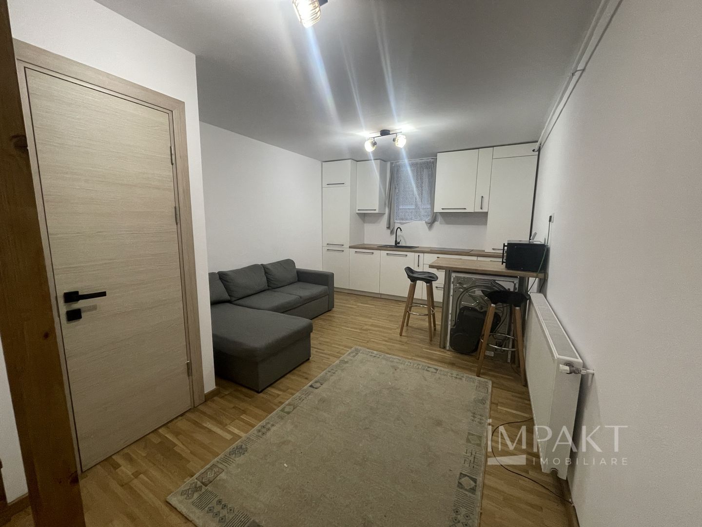 Apartament cu 3 camere de inchiriat, in zona Piata Mihai Vitezul! - Poză 1