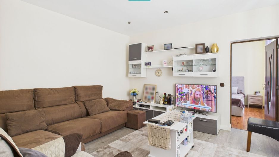 Apartament cu 2 camere, la casă, ultracentral - Poză 3