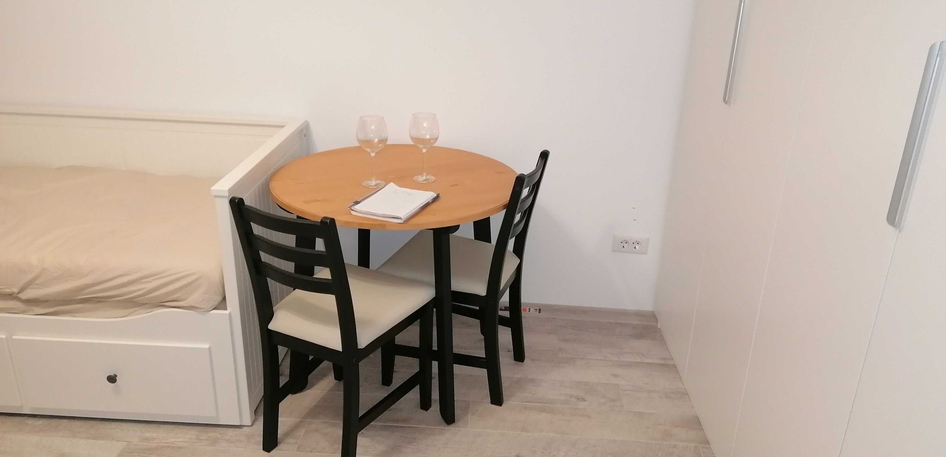 Garsoniera Regie, metrou Grozavesti Orhideea - Poză 3