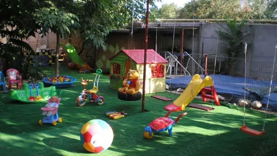 Vilă 9 camere, 280 mp utili gradinita afacere - Poză 1