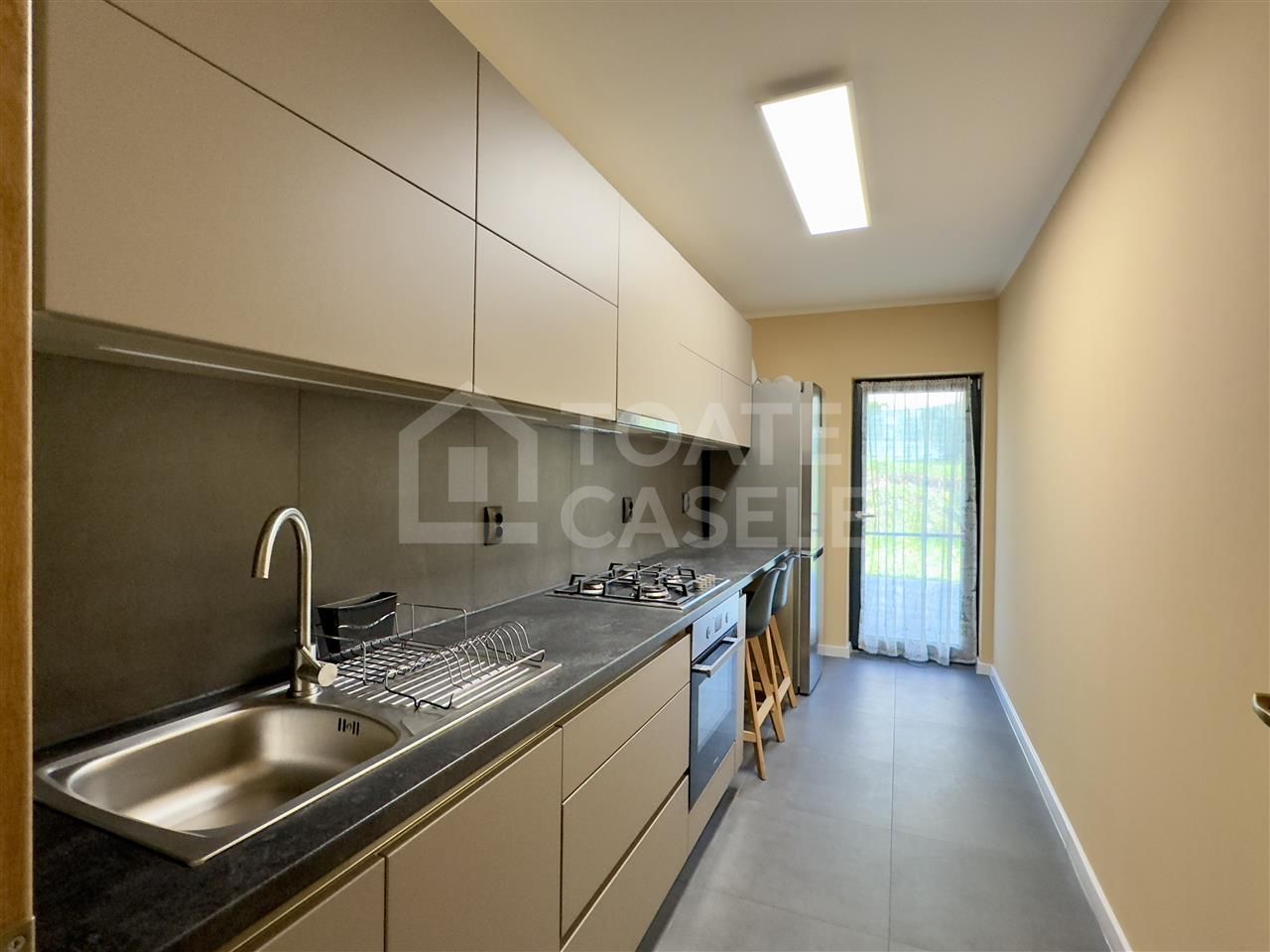 Apartament cu 2 camere, decomandat,  106 mp gradina, zona C. Brancusi - Poză 5